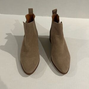Lucky Brand suede pull on ankle boot size 7M